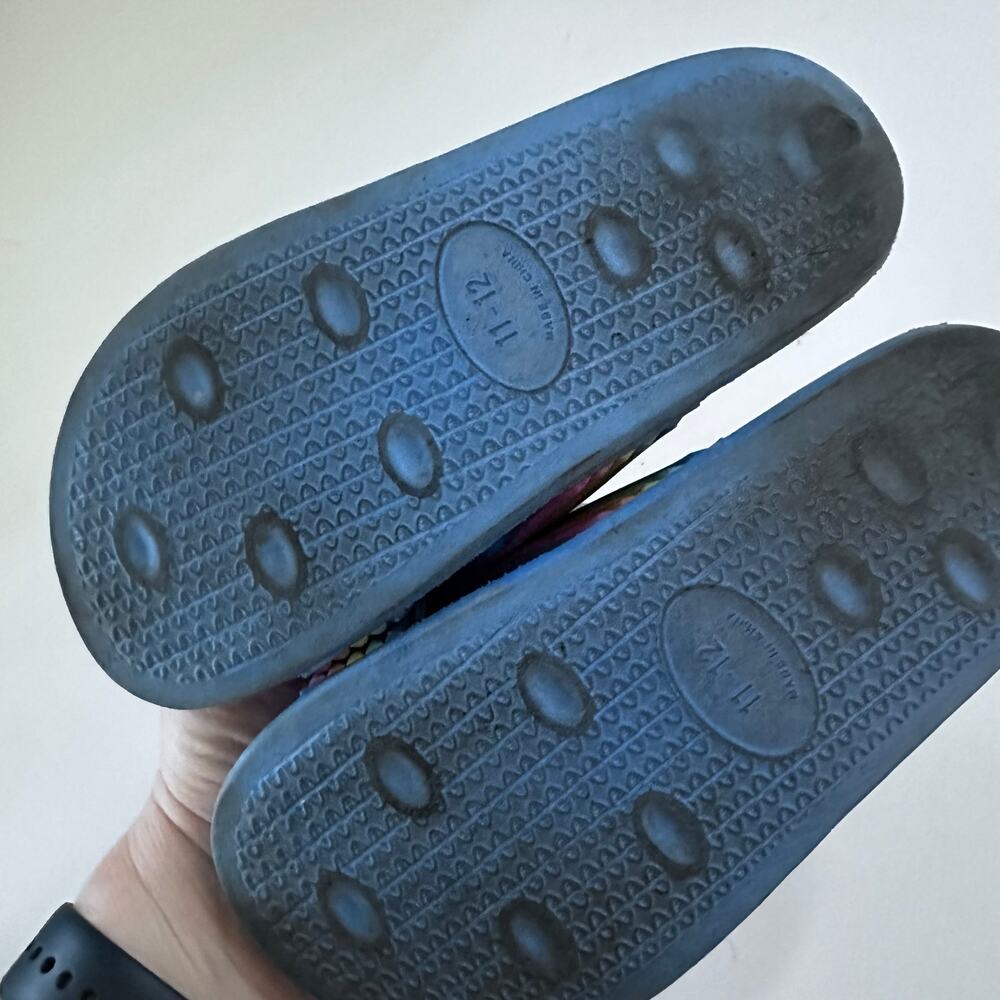 Girls Puff Slide Sandals by Wonder Nation with Crisscross Straps ~ Size … - Picture 3 of 4